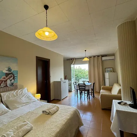 Semesterbostad Vacanze Di Isabella Stoia Giardini Naxos